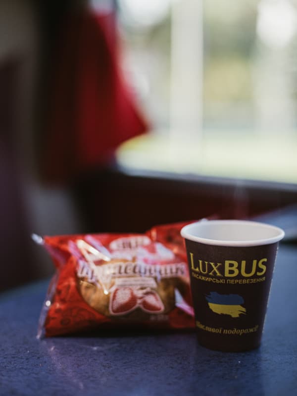 Кава та перекуси LuxBus